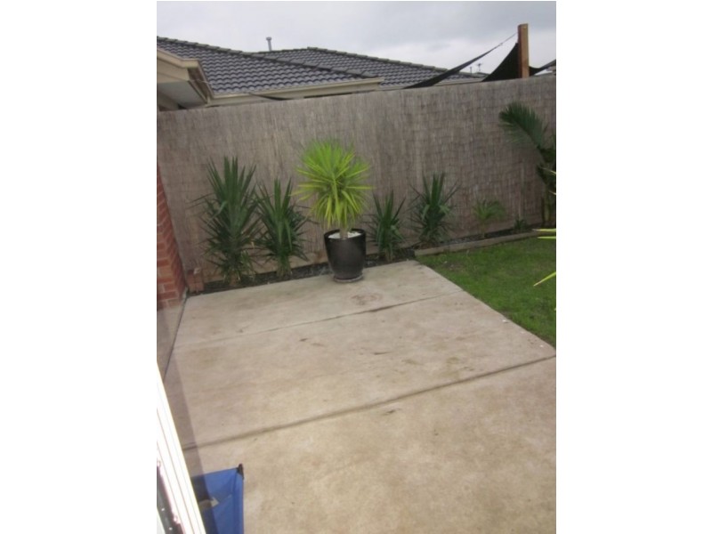 1/23 Oak Avenue, Longwarry VIC 3816