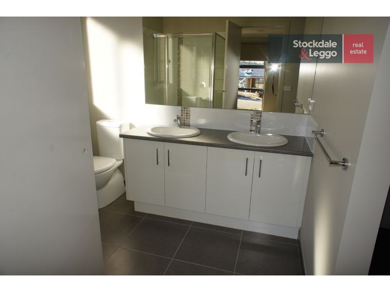 46 Empire Avenue, Drouin VIC 3818