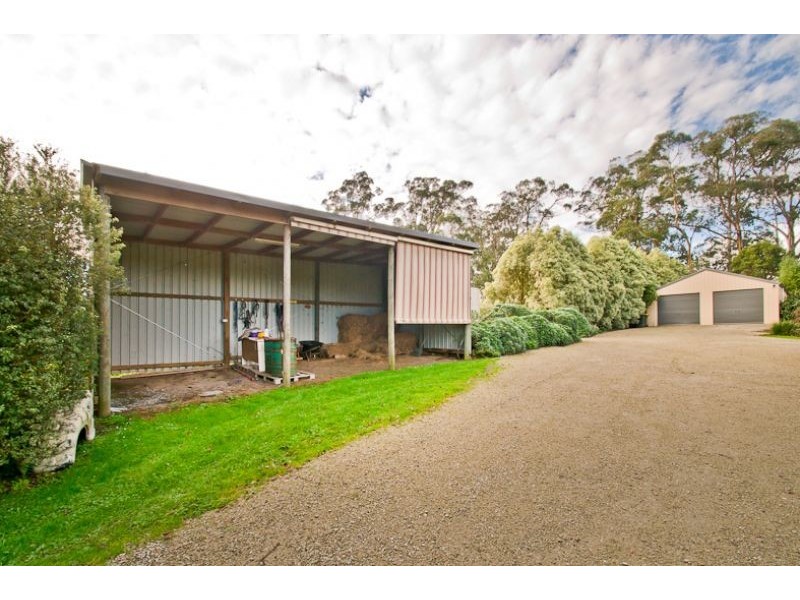 6 Robyn Court, Drouin VIC 3818