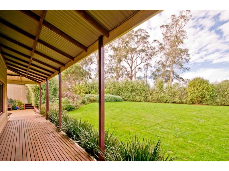 6 Robyn Court, Drouin VIC 3818