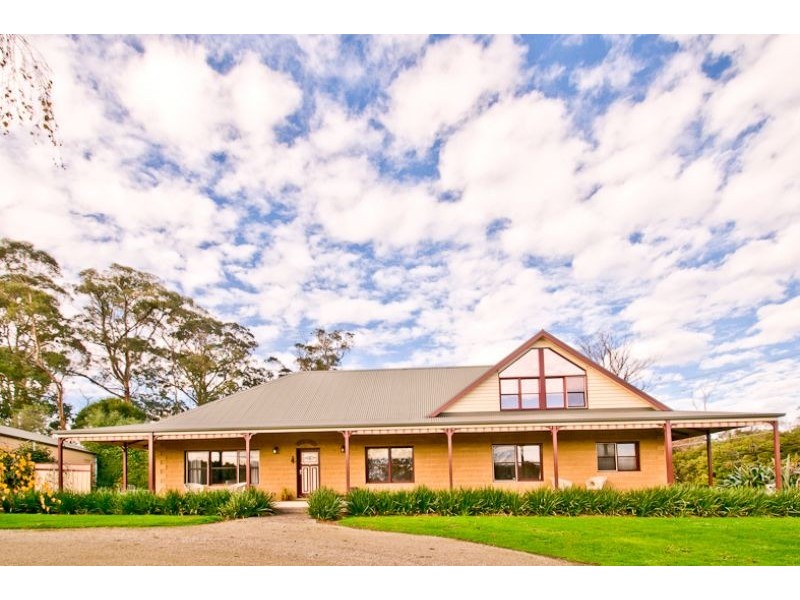 6 Robyn Court, Drouin VIC 3818