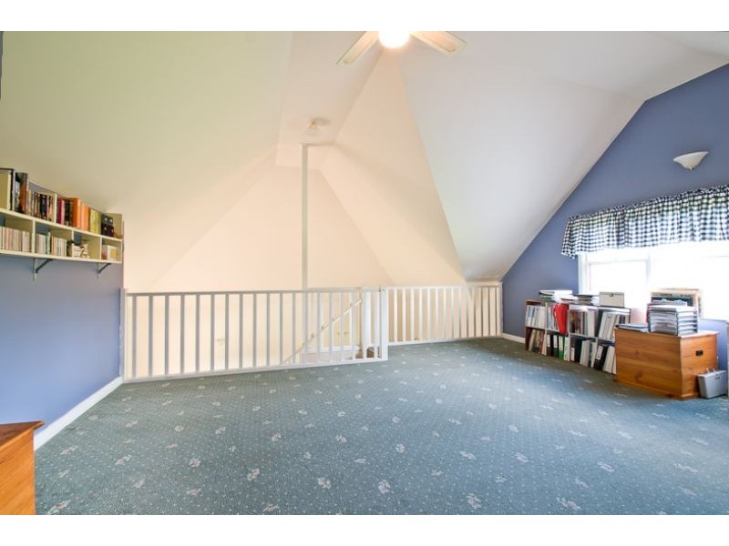 6 Robyn Court, Drouin VIC 3818