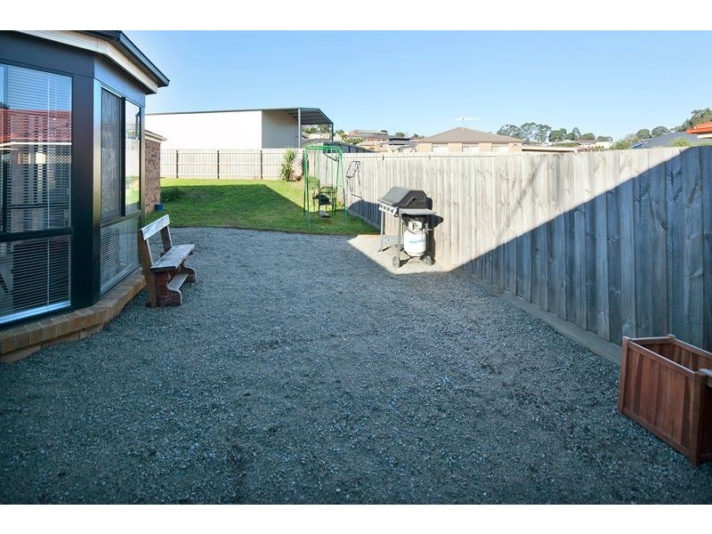 20 Clifford Drive, Drouin VIC 3818