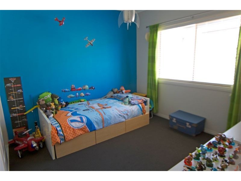 28 Valleyview Grove, Drouin VIC 3818