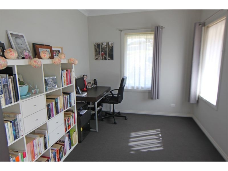 28 Valleyview Grove, Drouin VIC 3818