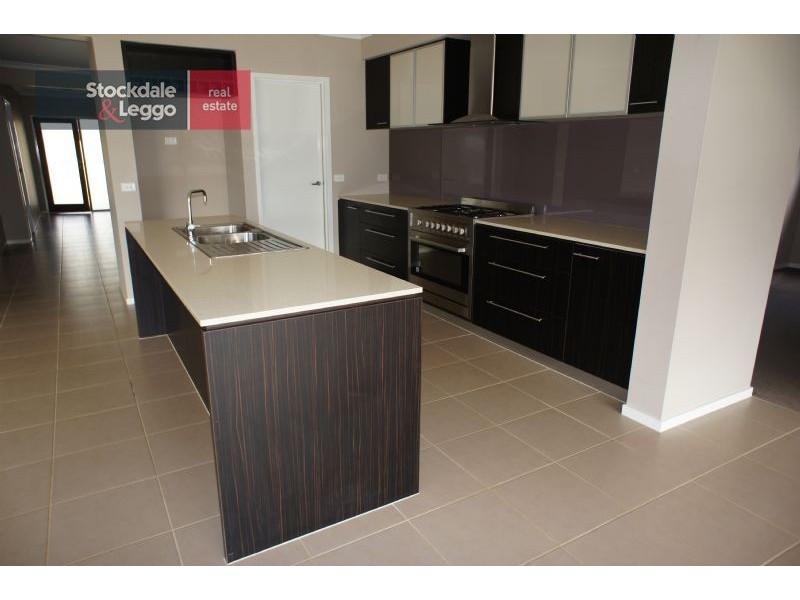 20 Mineral Court, Drouin VIC 3818