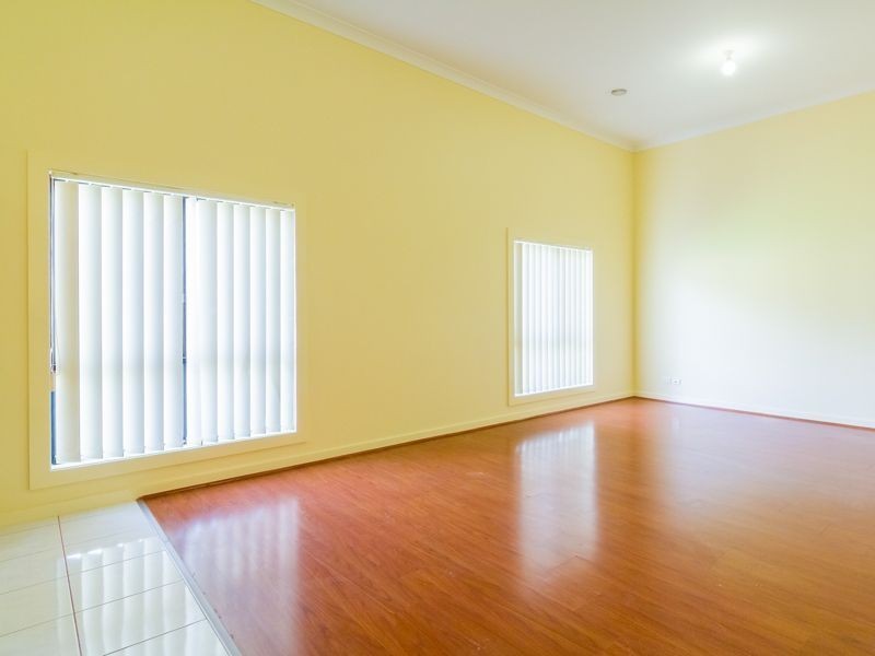 2 Burrita Court, Drouin VIC 3818