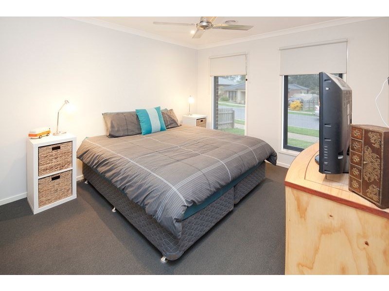 25 Holland Street, Drouin VIC 3818