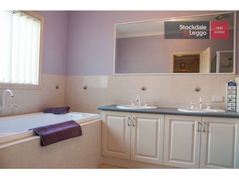 5 Kenneth Court, Neerim South VIC 3831