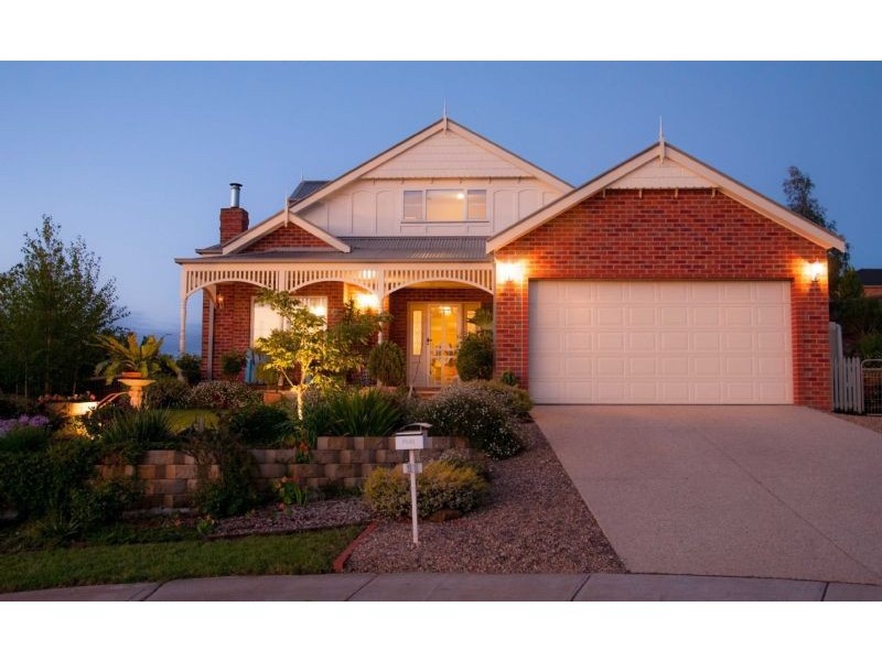 11 Wordsworth Court, Drouin VIC 3818