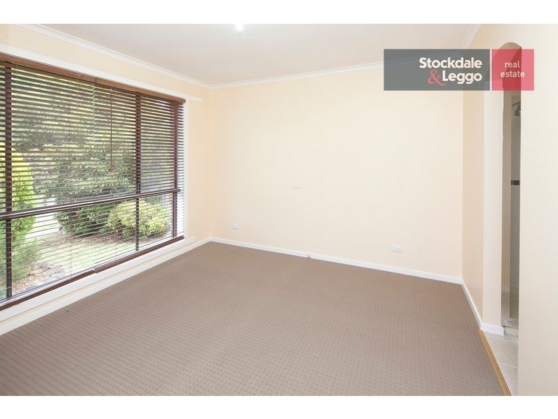 17 Monaghan Avenue, Drouin VIC 3818