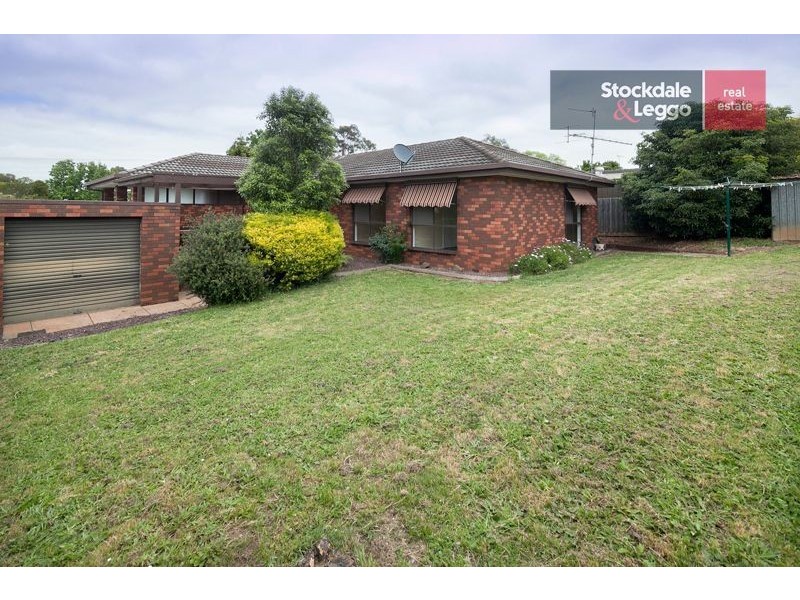 17 Monaghan Avenue, Drouin VIC 3818