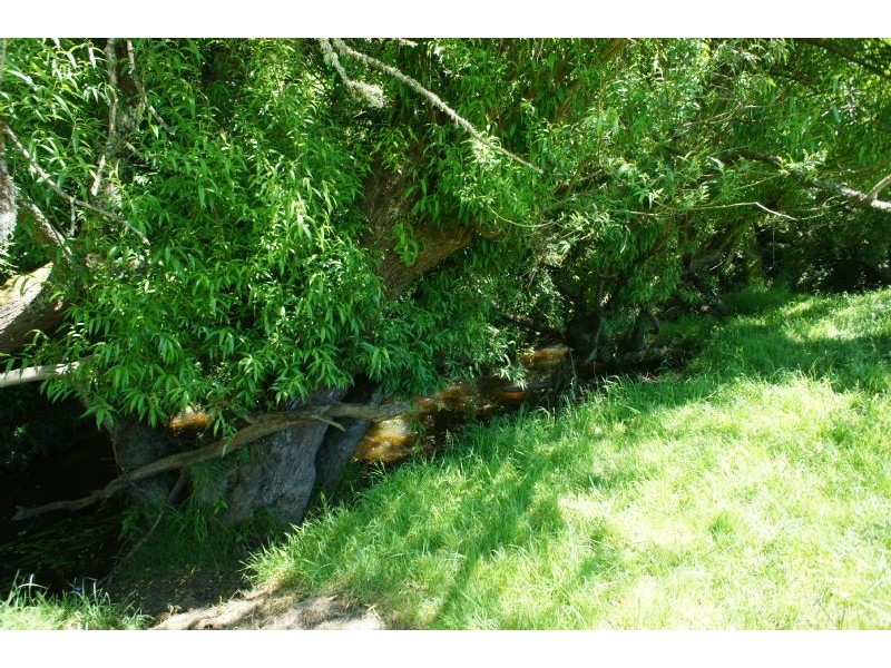 Lot 1/9 Ferriers, Loch VIC 3945