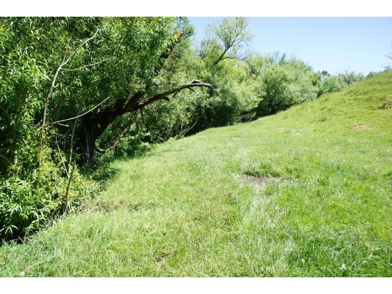 Lot 1/9 Ferriers, Loch VIC 3945