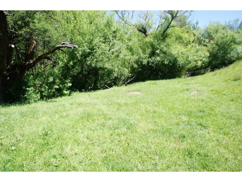 Lot 1/9 Ferriers, Loch VIC 3945