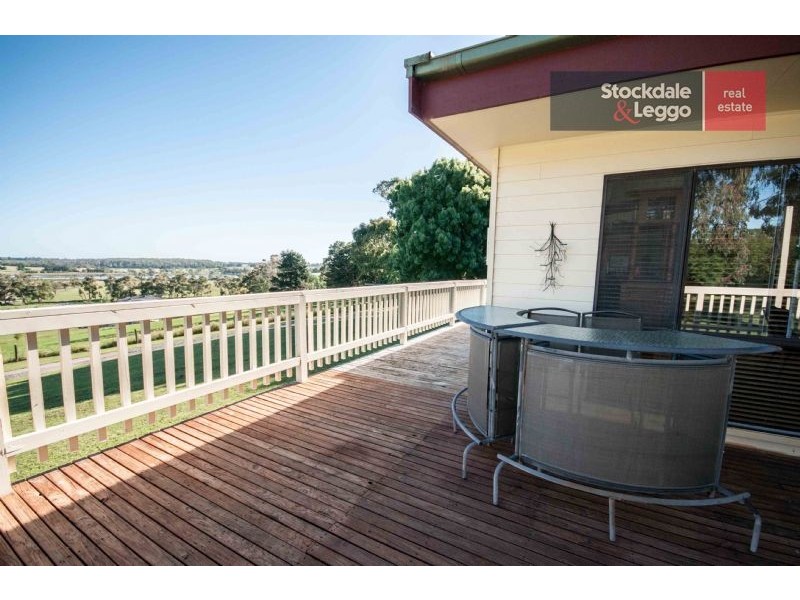 18 Bunjil Drive, Drouin VIC 3818