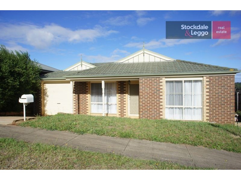 2 Shae Court, Drouin VIC 3818