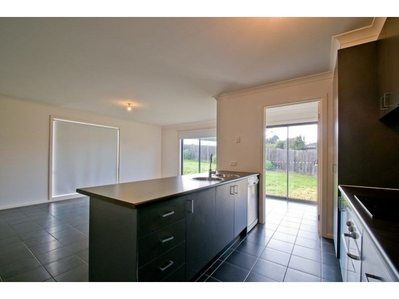 12 Sutherland Way, Drouin VIC 3818