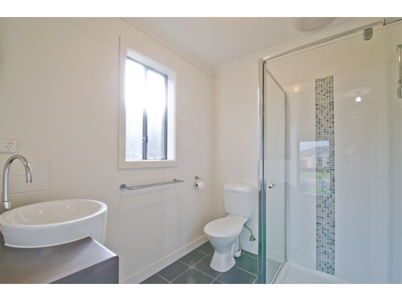 12 Sutherland Way, Drouin VIC 3818