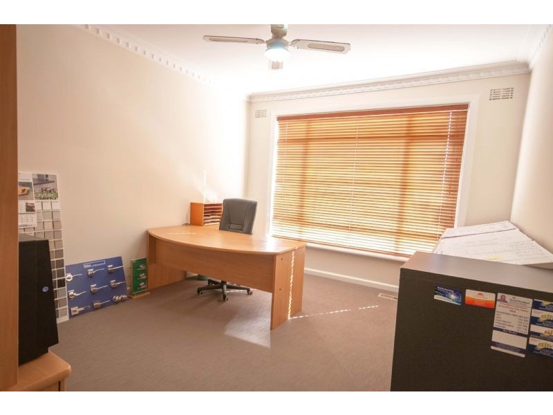 16 Sinclair Street, Drouin VIC 3818