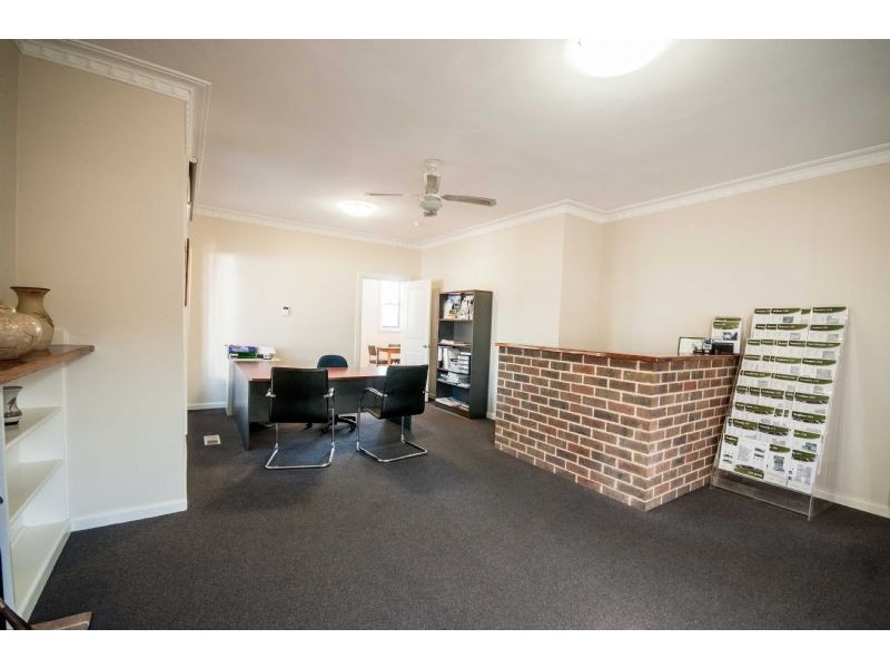 16 Sinclair Street, Drouin VIC 3818