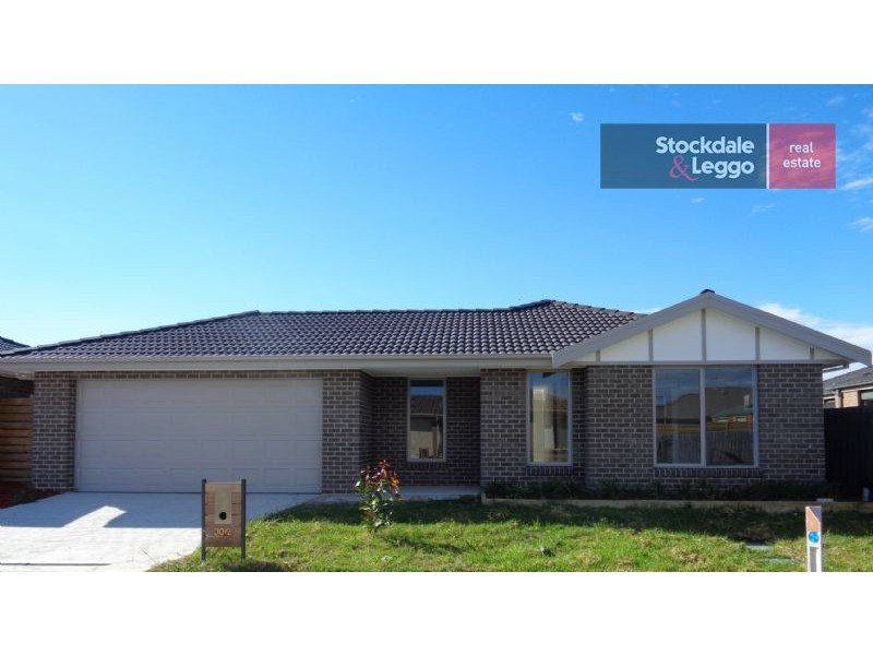 2/30 Burnett Court, Longwarry VIC 3816