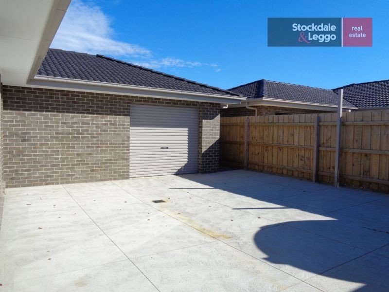 2/30 Burnett Court, Longwarry VIC 3816
