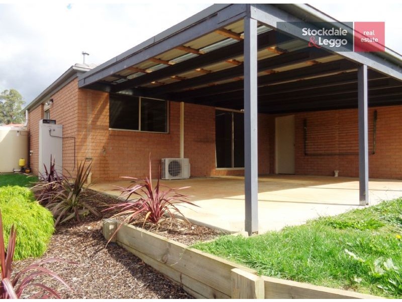 4 Vivian Court, Drouin VIC 3818