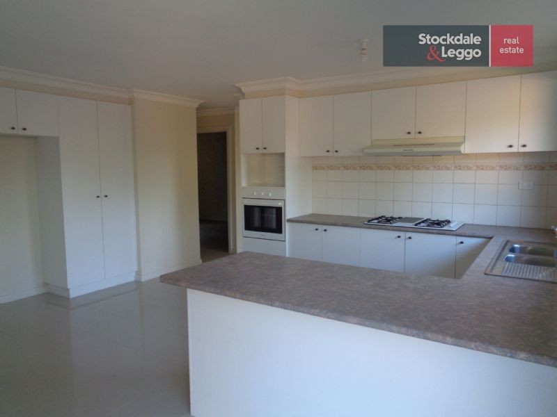 1a James Court, Drouin VIC 3818