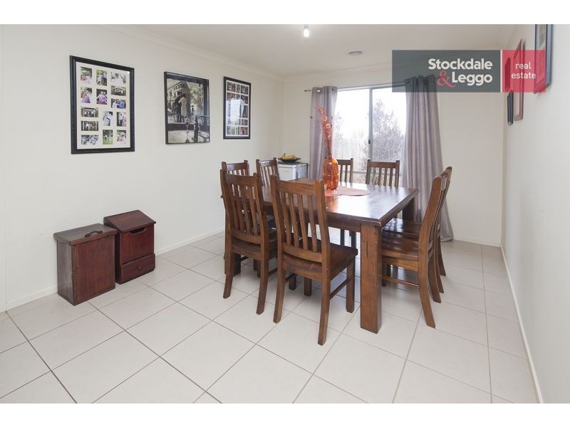 15 Skipton Street, Drouin VIC 3818