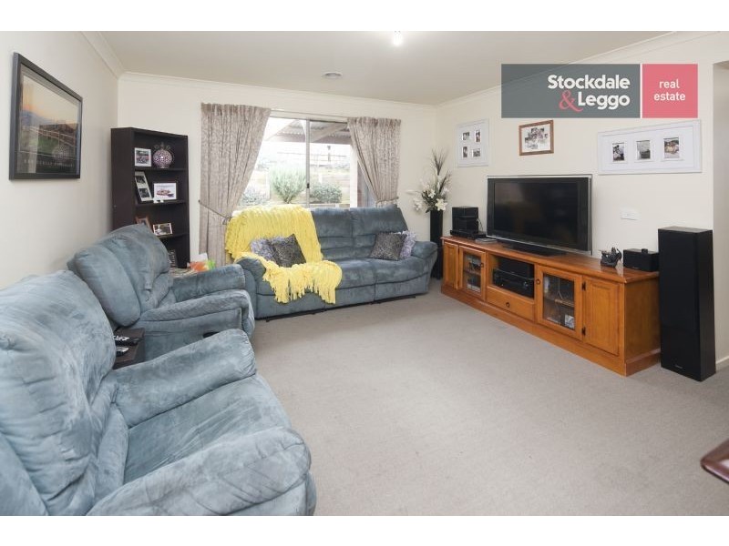 15 Skipton Street, Drouin VIC 3818