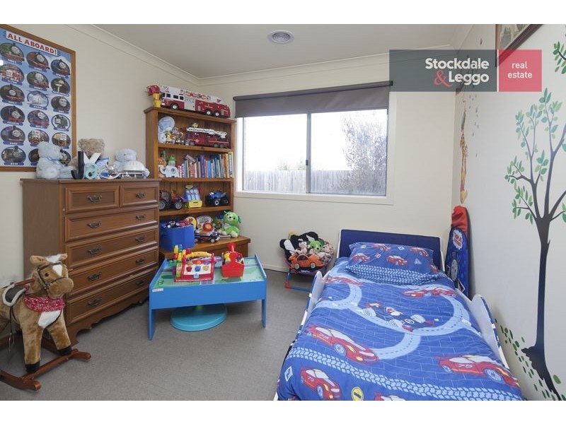 15 Skipton Street, Drouin VIC 3818