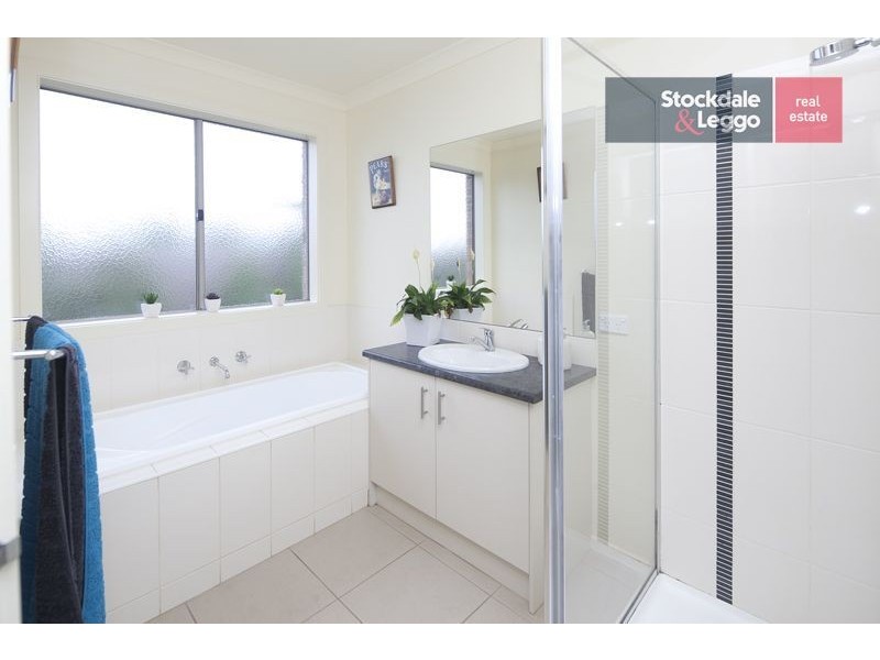 15 Skipton Street, Drouin VIC 3818