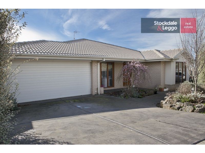 4 Rimfire Avenue, Drouin VIC 3818