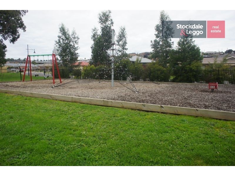 29 Shae Crescent, Drouin VIC 3818