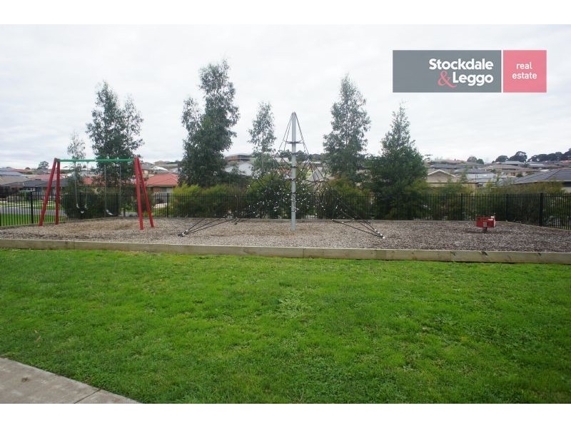 29 Shae Crescent, Drouin VIC 3818