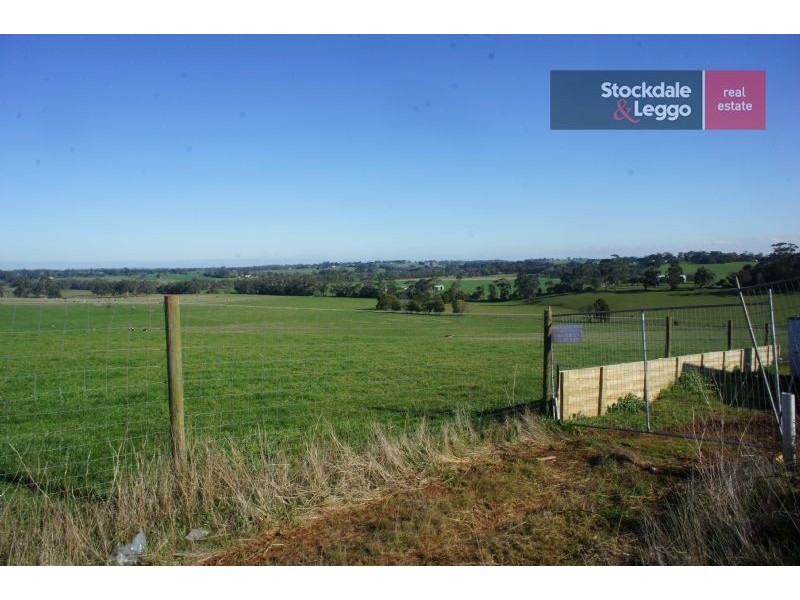 6 Heyington Place, Drouin VIC 3818