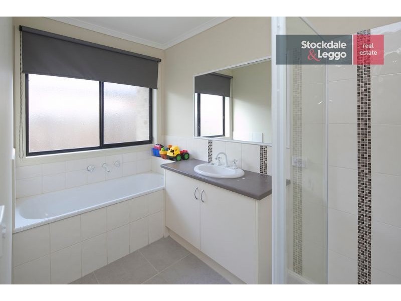 102 Church Street, Drouin VIC 3818