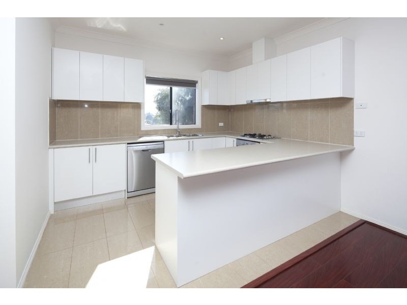 14 Vivian Court, Drouin VIC 3818