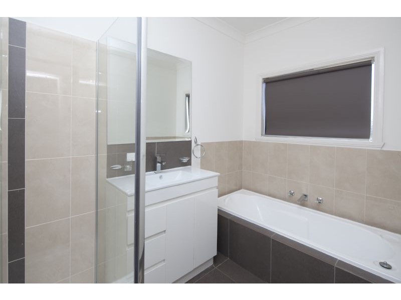 14 Vivian Court, Drouin VIC 3818