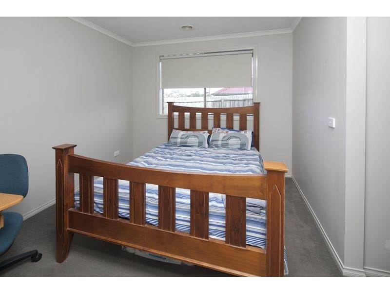 8 Palm Square, Drouin VIC 3818