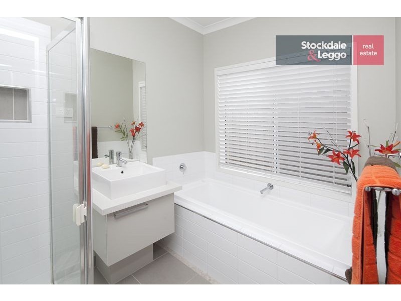 7 Oak Avenue, Longwarry VIC 3816