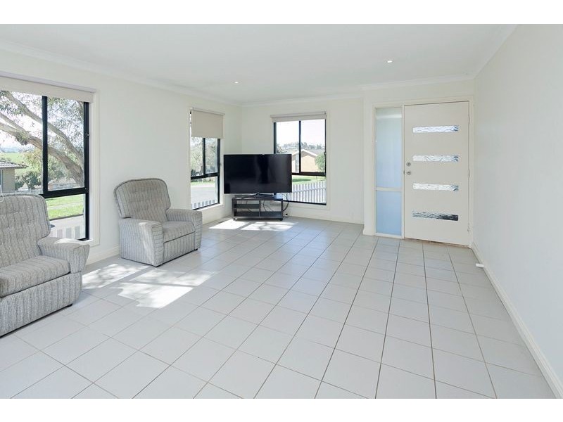 5 Lawson Crescent, Warragul VIC 3820