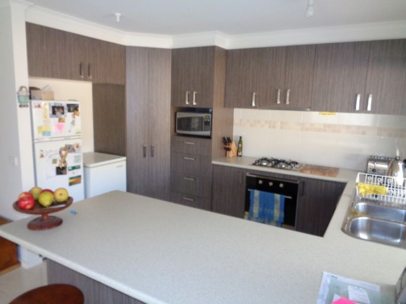 30 Shakespeare Court, Drouin VIC 3818