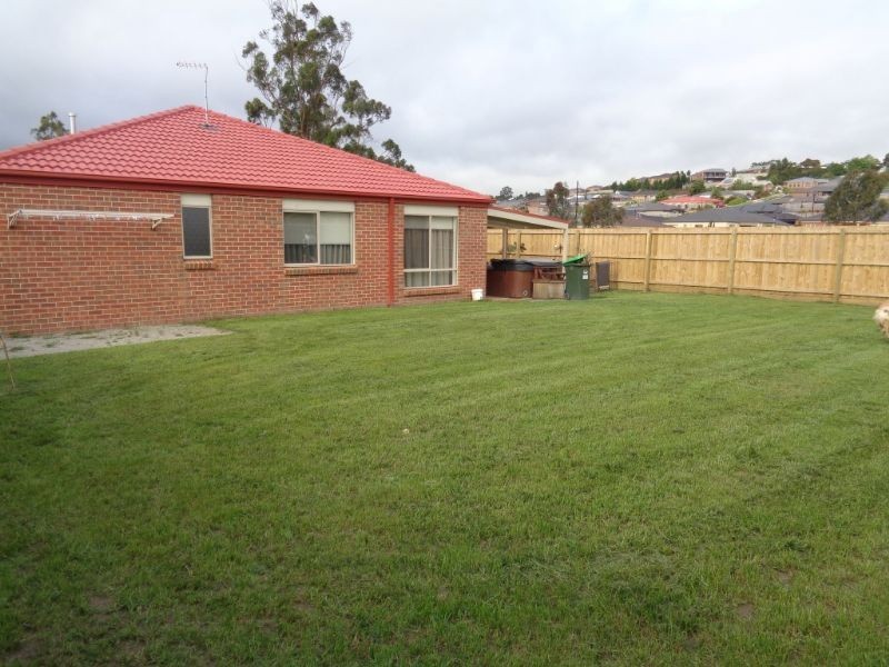 30 Shakespeare Court, Drouin VIC 3818