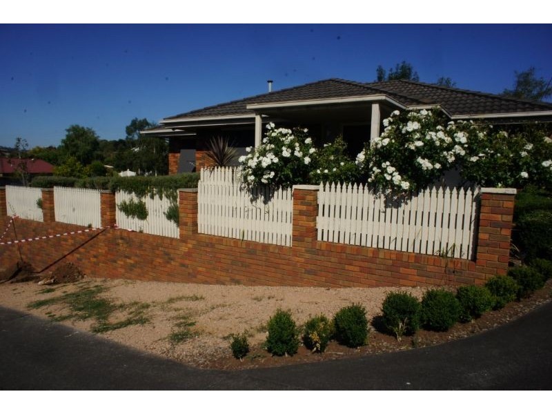 1/1 Fuhrmann Court, Drouin VIC 3818