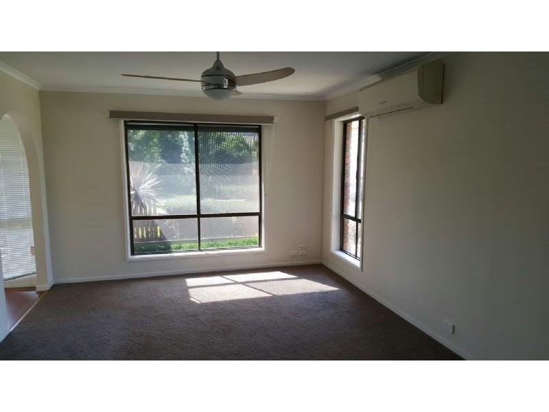 1/1 Fuhrmann Court, Drouin VIC 3818