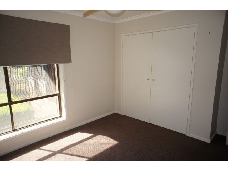 1/1 Fuhrmann Court, Drouin VIC 3818