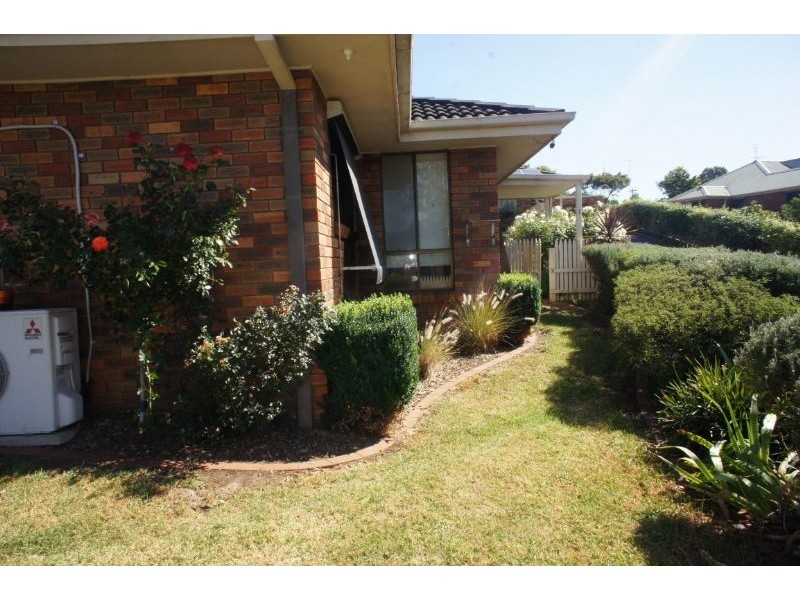 1/1 Fuhrmann Court, Drouin VIC 3818