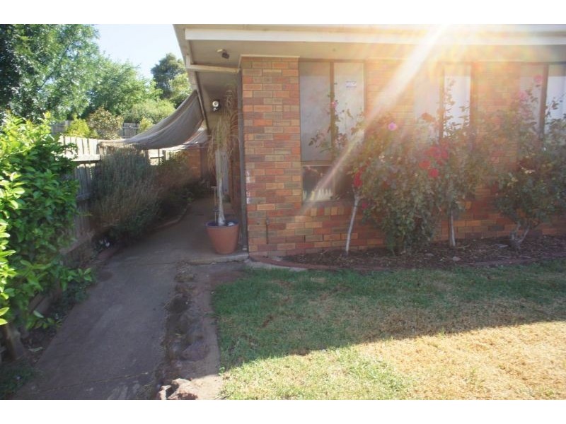 1/1 Fuhrmann Court, Drouin VIC 3818